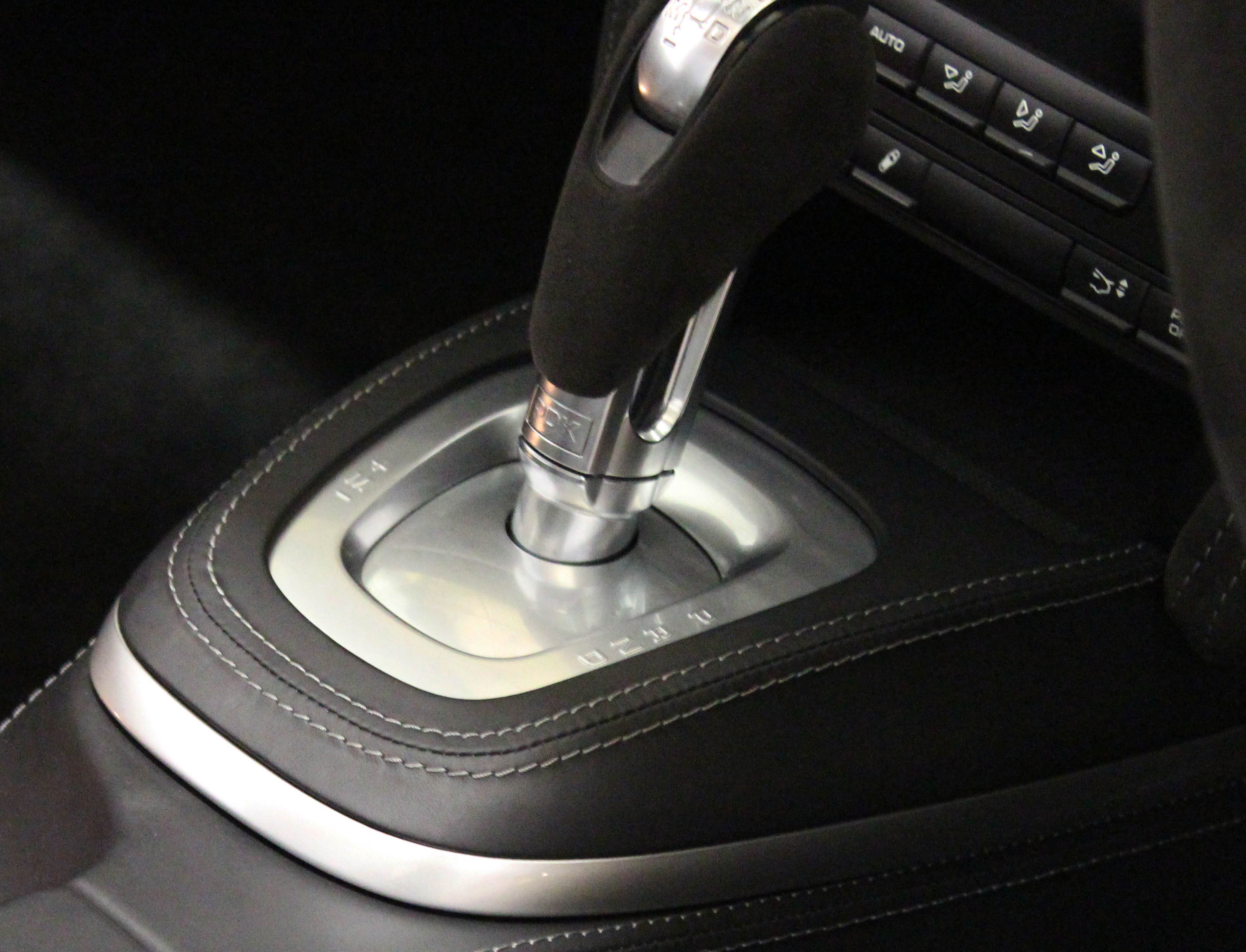 Porsche 911 997 997.2 turbo Carrera 4s gt2 gt3 GTS Targa 987 987.2 Cayman Boxster extended leather PDK surround black leather deviated stitching silver grey gen2  